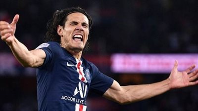 إنتر ميلان يطالب كافاني بتخفيض راتبه لخلافة مارتينيز