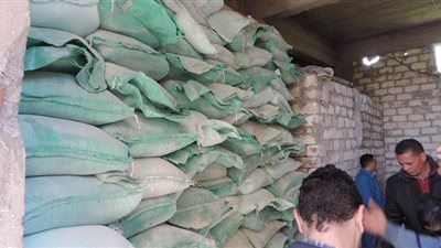 ضبط ١٥٠٠جوال دقيق و٧ مخابز لإنتاجهم خبزا ناقص وزن في الدقهلية