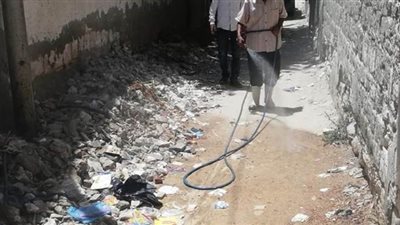 رش وتعقيم مقابر عامود السوارى بالإسكندرية