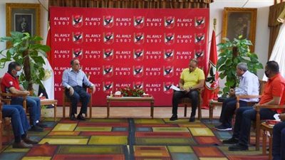 الأهلي يناقش الإجراءات الاحترازية لمواجهة فيروس كورونا
