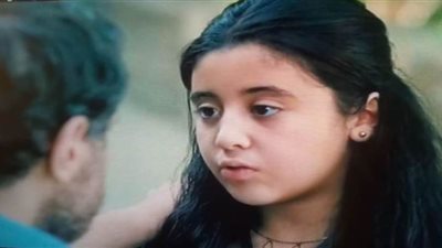 الطفلة ساندي تخوض أولى تجاربها التمثيلية في مسلسل يا أنا يا جدو