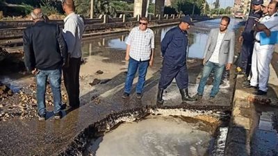 التعامل الفوري مع انفجار خط مياه الشرب الرئيسي في شربين أول أيام عيد الفطر