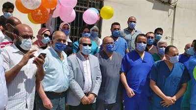 قيادات صحة الدقهلية تحتفل بعيد الفطر في عزل تمي الأمديد بالبالونات | صور