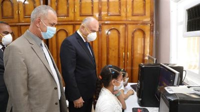 محافظ قنا يزور دور الأيتام في أول أيام عيد الفطر المبارك | صور