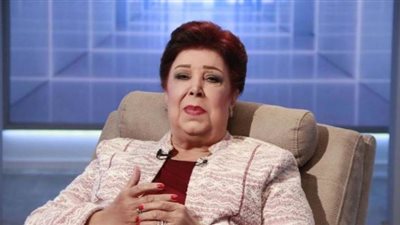 أول فنان من فريق 