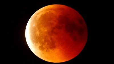 بقطعة من الخشب .. كيف يمكنك تحديد القبلة رابع أيام العيد؟