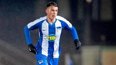 برشلونة يراقب لاعبا ألمانيا عمره 18 عاما