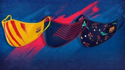 برشلونة يعرض كمامات بألوان علمه للبيع