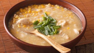 طريقة عمل شوربة الدجاج بالذرة