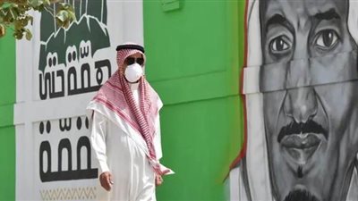 باستثناء مكة.. السعودية تعدل مواعيد حظر تنقل المواطنين والأنشطة التجارية