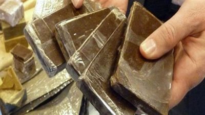 سقوط عاطل وزوجته لحيازتهما 2,5 كيلو جرام حشيش بالمطرية