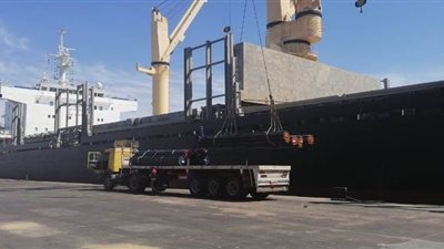 نشاط مكثف في حركة السفن بميناء الإسكندرية | صور