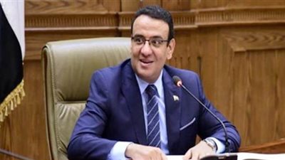 متحدث البرلمان ينفي مناقشة قرار يحرم الأطباء الممتنعين عن العمل من بدل العدوى والتغذية