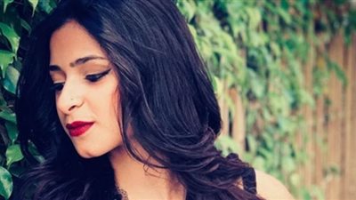 فرح عناني تعيد تقديم أغنية 