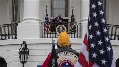 نعوم شومسكي: أمريكا يحكمها مجنون بداء العظمة والدولة تتجه نحو كارثة