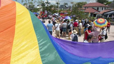 دولة جديدة تسمح بزواج الشواذ وتصادق على القرار بحكم قضائى