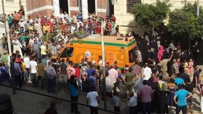 مصرع 4 من أسرة واحدة في حادث سير بالشرقية | صور