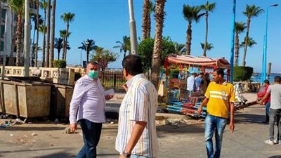 رفع إشغالات الباعة الجائلين من ميدان المرسي أبو العباس في الإسكندرية