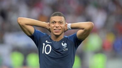 مبابي يتغزل في ليفربول ومدربه يورجن كلوب