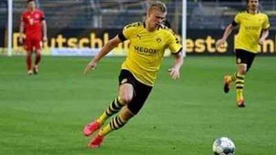 يان آيج فيورتوفت يؤكد: حكم مباراة بايرن ميونيخ سبب إصابة هالاند