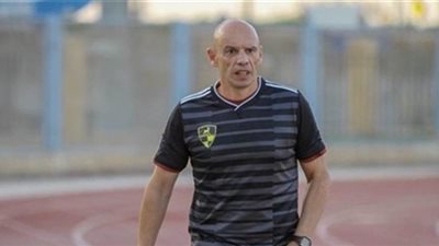 بعد توتر العلاقة مع المدير الفني.. الإسماعيلي يفاضل بين زوران وجونياس