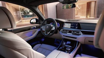 عودة التنافس بين سيارات بي إم دبليو ومرسيدس | فيديو