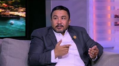 برلماني يُطالب بحلول سريعة لمطالبات المدارس الخاصة لأولياء الأمور بالمصاريف