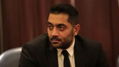 أحمد فلوكس يثير الجدل بعلاقته مع إعلامية لبنانية 