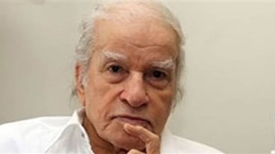 أحمد رجب يكتب: الرجل والمهنة