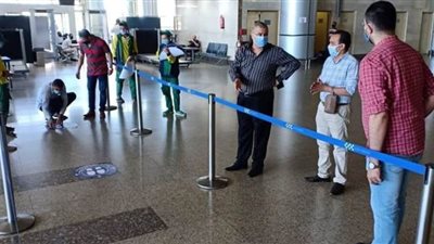 مطار سوهاج يطبق إجراءات التباعد للوقاية من كورونا