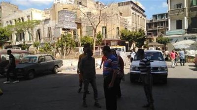 استمرار إخلاء الأسواق بالإسكندرية| صور