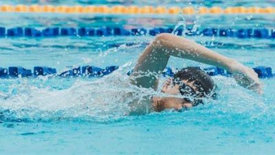 لاعبو السباحة يطالبون الاتحاد بتحديد موعد التدريبات