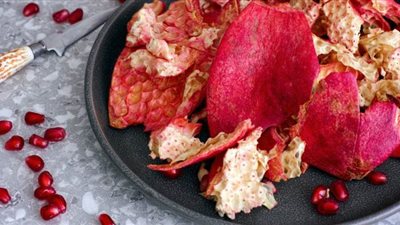 الرمان سر جمال ونضارة بشرتك.. تعرفي على الطريقة