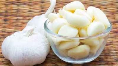 أخصائية تغذية: الثوم المخزن بالفريزر قيمته الغذائية ضعيفة