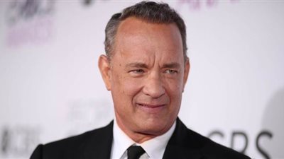 بعد تعافيه من الفيروس.. توم هانكس يتبرع بالبلازما لمصابي كورونا | صور