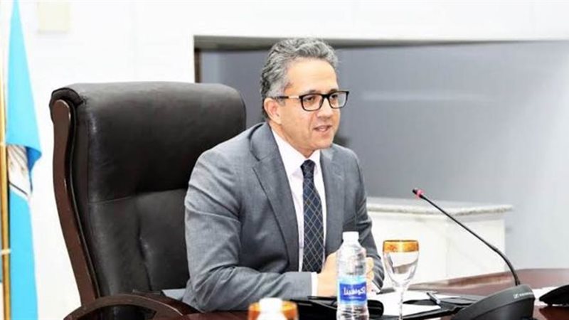وزير السياحة
