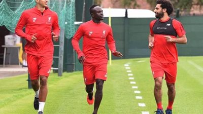 بقيادة صلاح.. ليفربول يحتفل بعيد ميلاد جيرارد