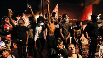 عمدة مينيابولس: الاحتجاجات ليست سلمية والمخربون يأتون من خارج المدينة