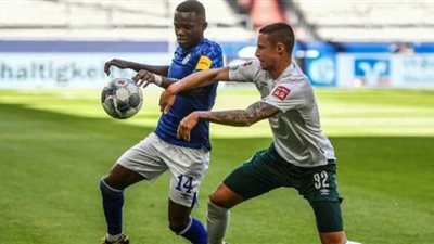 شالكه يواصل نتائجه المخيبة بالدوري الألماني.. وفوز هوفنهايم وفرانكفورت