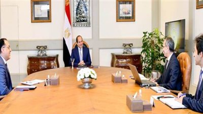 تفاصيل اجتماع السيسي مع وزير الاتصالات بحضور مدبولي | فيديو