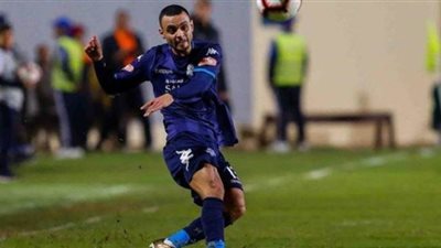 تعرف على رد رجب بكار بشأن ارتداء قميص الزمالك