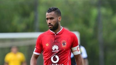 حسام عاشور:  طيارة خاصة لنقل الأهلي إلى مكان مهرجان اعتزالي