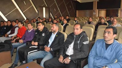 أزمة جديدة تنتظر الحكام حال عودة الدوري