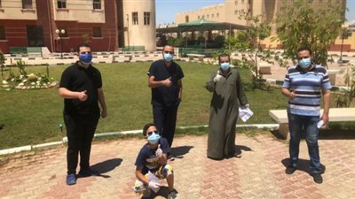 تعافي 4 حالات جديدة من مصابي كورونا وخروجهم من المدينة الجامعية ببني سويف