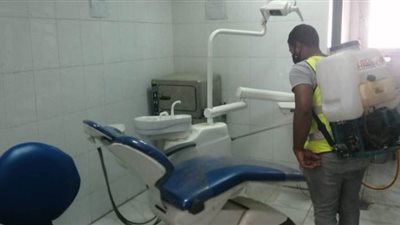 حملات تطهير وتعقيم في الوحدات الصحية لمواجهة فيروس كورونا بقنا | صور