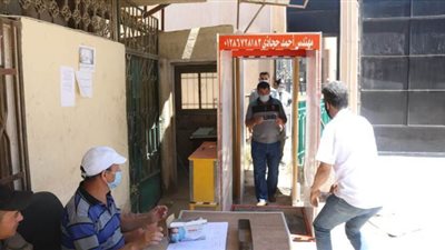 منع دخول العاملين والمترددين على ديوان محافظة شمال سيناء دون كمامة | صور