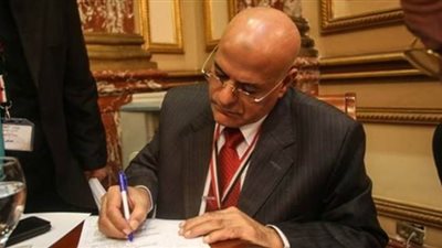 طلب إحاطة بشأن طرح الكمامات على بطاقات التموين وزيادة المنافذ لبيعها