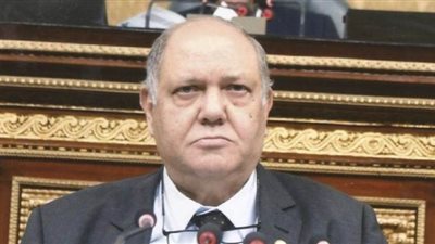نائب يطالب بتخفيض العمالة فى الدواوين الحكومية بنسبة 50% لمواجهة كورونا