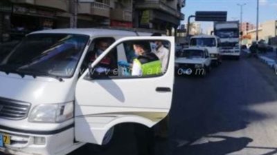 سحب 86 رخصة قيادة لسائقي السيارات لعدم ارتداء الكمامات بالمنوفية