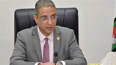 بسبب أخطاء إملائية.. إعفاء 3 مسئولين من مناصبهم بالفيوم